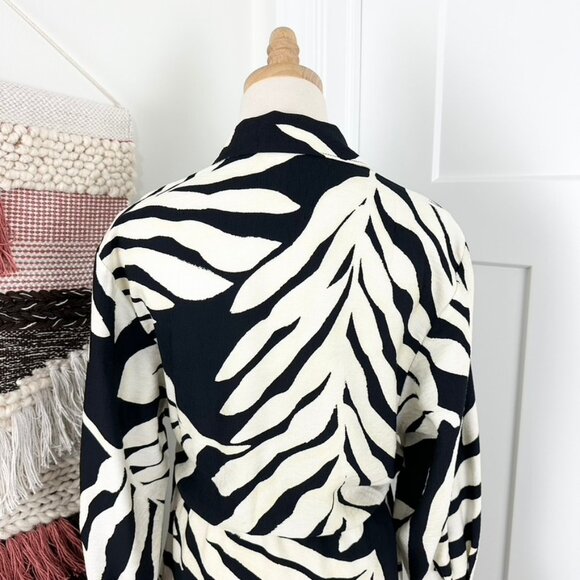 H&M Long Sleeve Floral Collared Mini Wrap Dress Beige/Black Size M - Picture 6 of 9